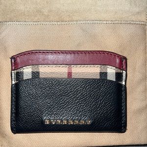 Burberry Women’s Leather Card Case